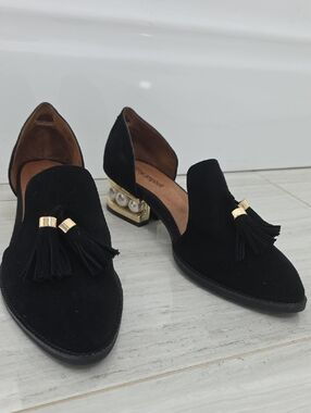Jeffrey Campbell Black Tassel Loafers with Gold Pearl Accent Heel Women Size 10